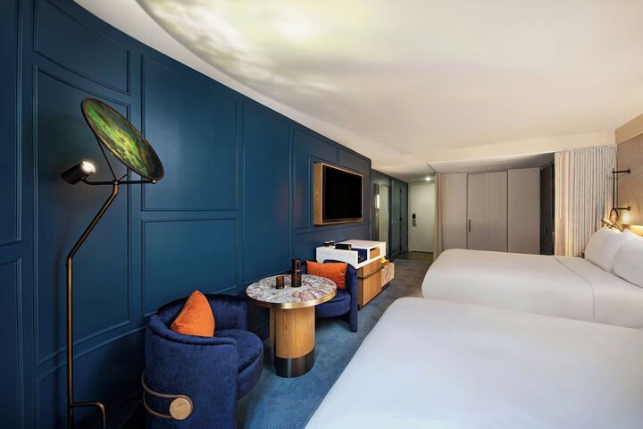 Room 37 of 100