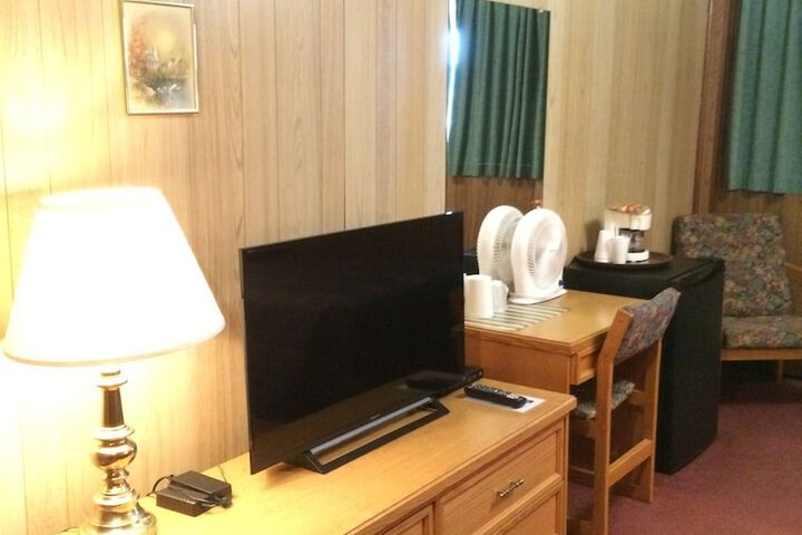 Room 25 of 48