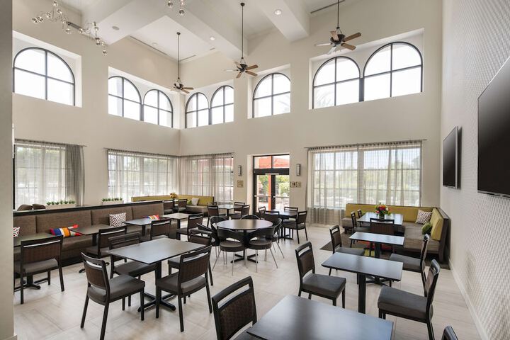 Breakfast/Coffee Service 37 of 42