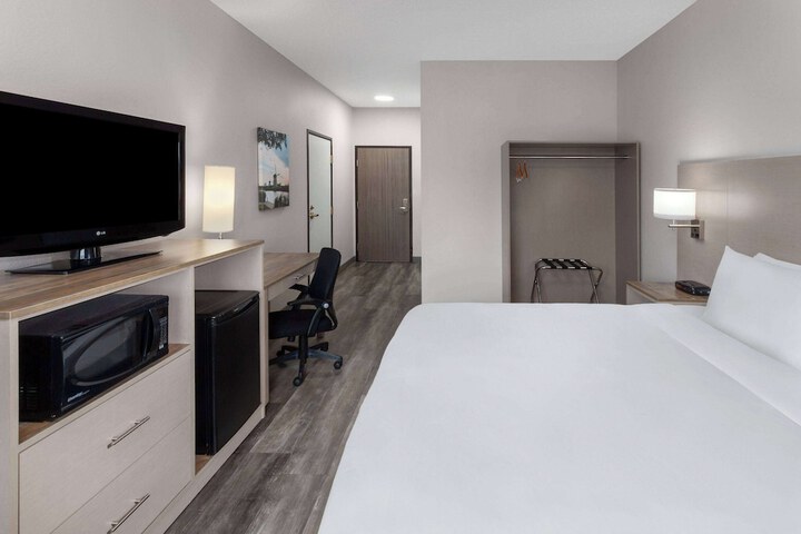 Links Bos Landen Hotel & Spa of Pella Trademark by Wyndham