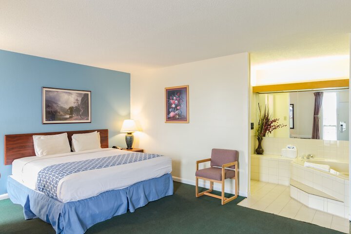 Room 28 of 40
