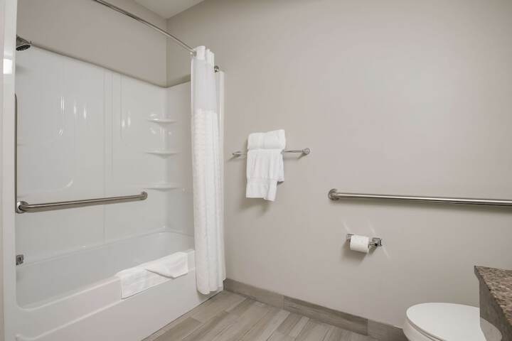 Room 18 of 26