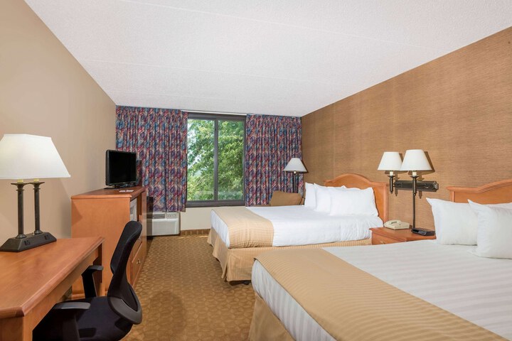 Ramada by Wyndham Watertown / Thousand Islands NY
