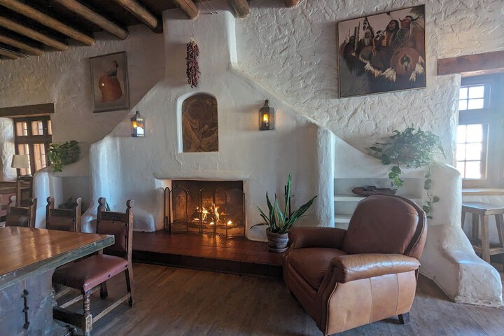 Sagebrush Inn & Suites