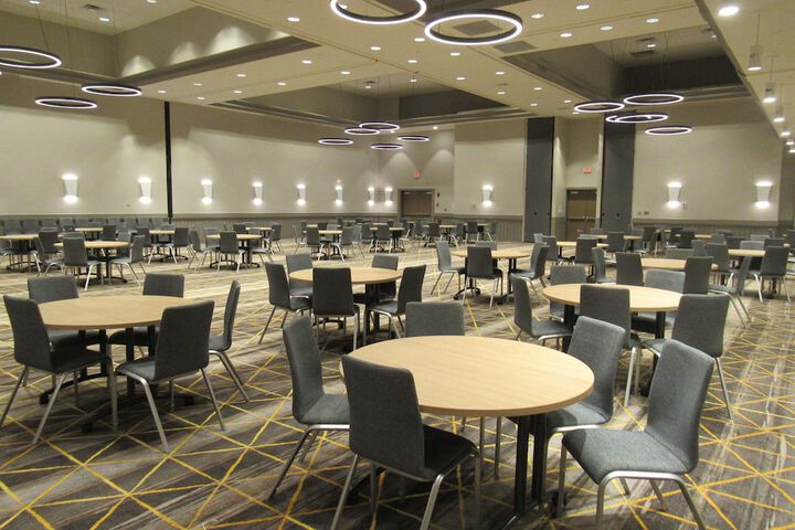 Ballroom/Hall 85 of 92