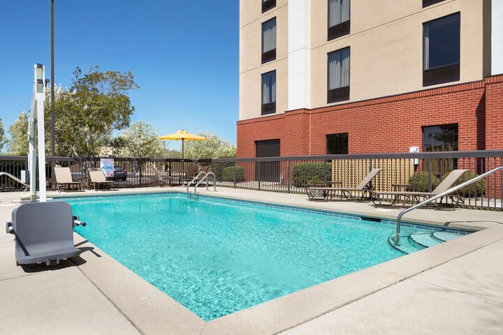 Pool 4 of 32