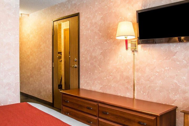 Room 31 of 49