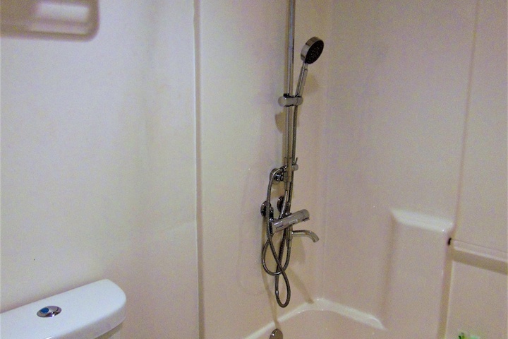 Room 34 of 64