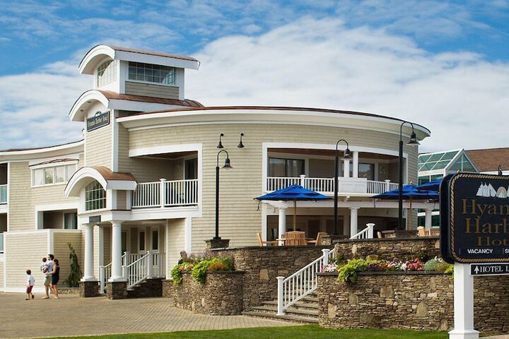 Hyannis Harbor Hotel