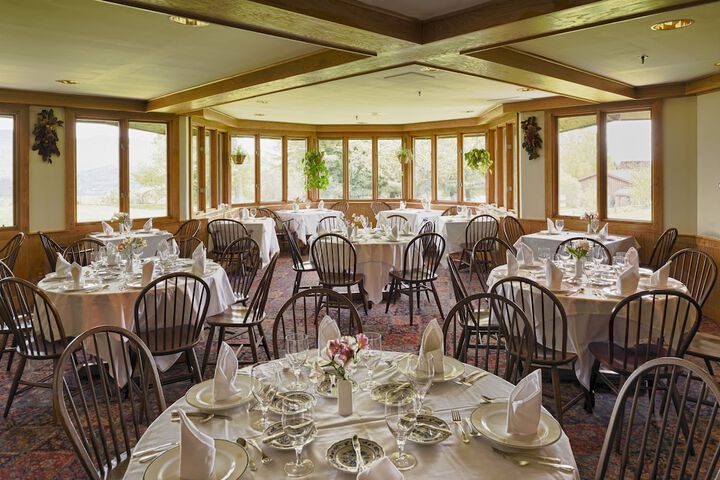 Dining 96 of 110