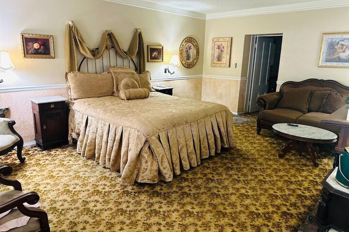 Gunn House Hotel