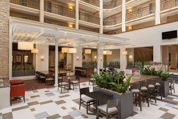 Embassy Suites Hotel Baton Rouge
