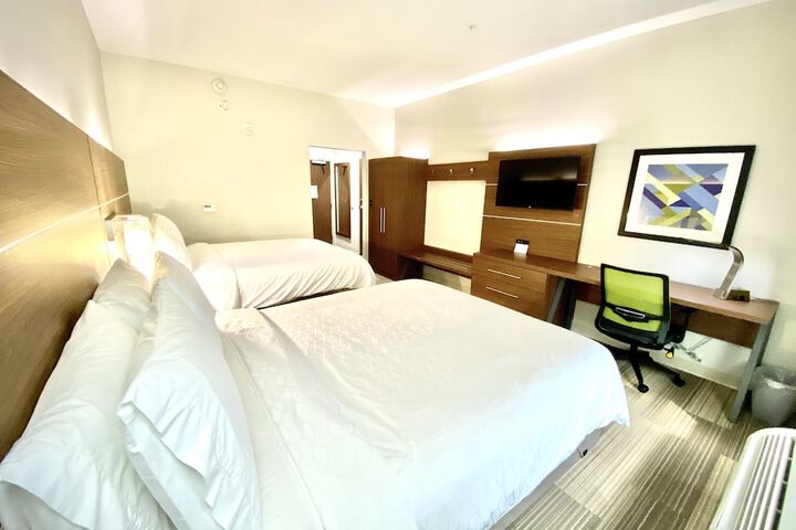 Room 38 of 62