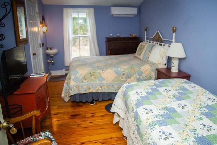 Room 33 of 42