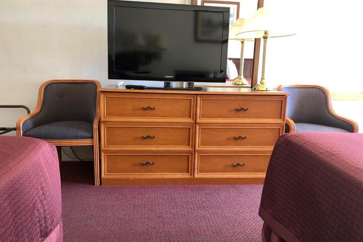 Kewanee Motor Lodge