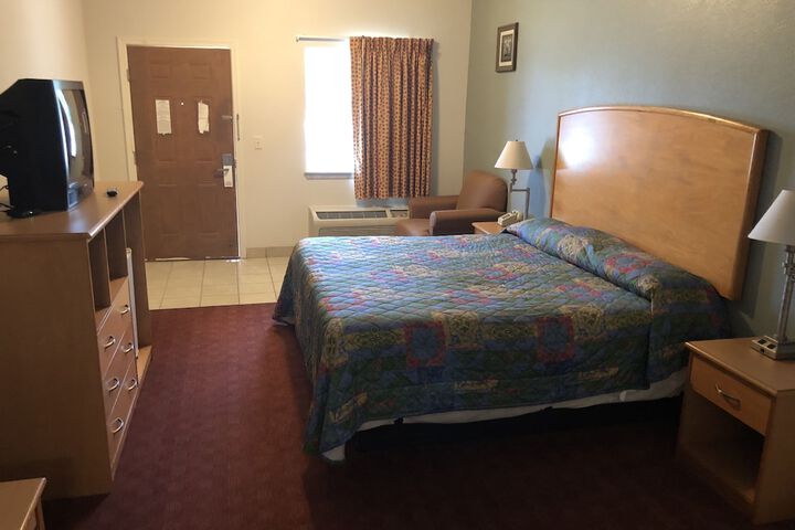 Room 12 of 30
