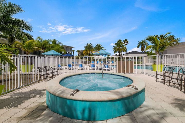 Pool 6 of 60