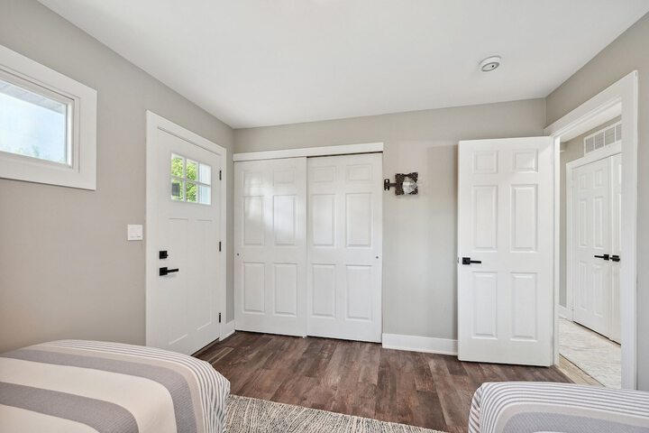 Charming Contemporary Family Home 3 Bedroom Home by RedAwning