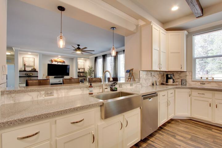 the Hub La Pine Vacation Rental - Dog Friendly!
