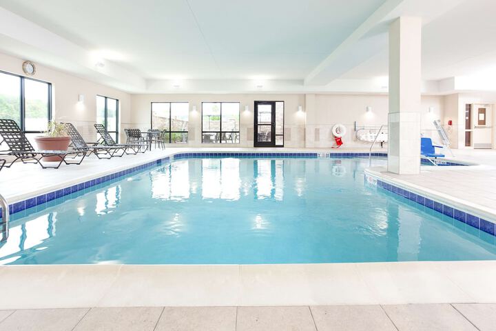 Hampton Inn & Suites Niles / Warren