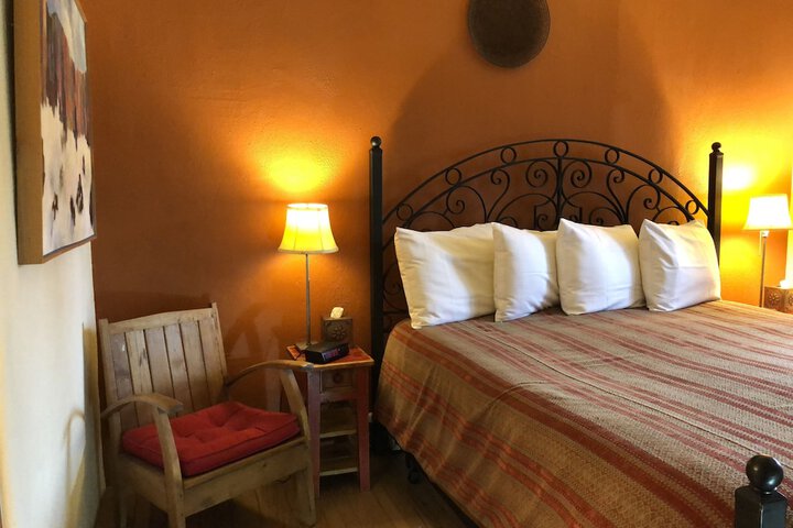 Room 53 of 80