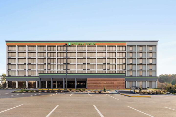 Hotel 6 of 66