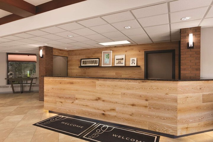Hotel Interior 17 of 29