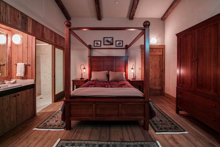 Room 20 of 32