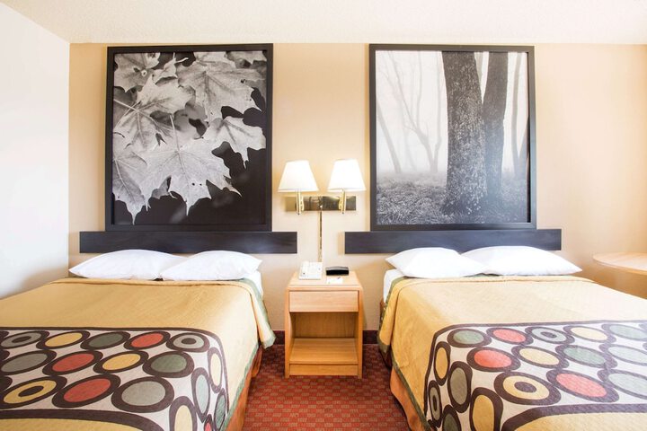 Room 3 of 16
