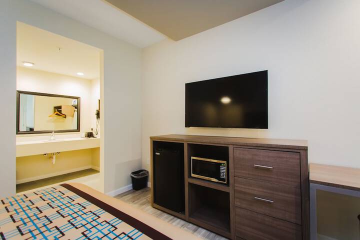 Room 15 of 22