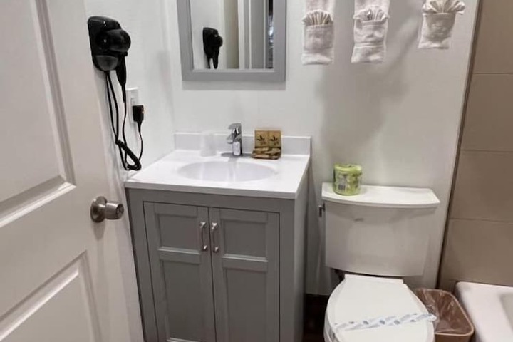 Room 60 of 82