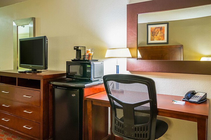 Room 35 of 43