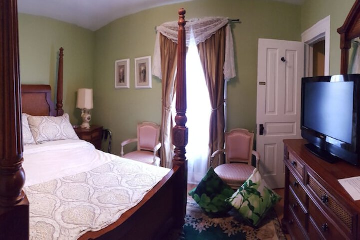 Room 15 of 22