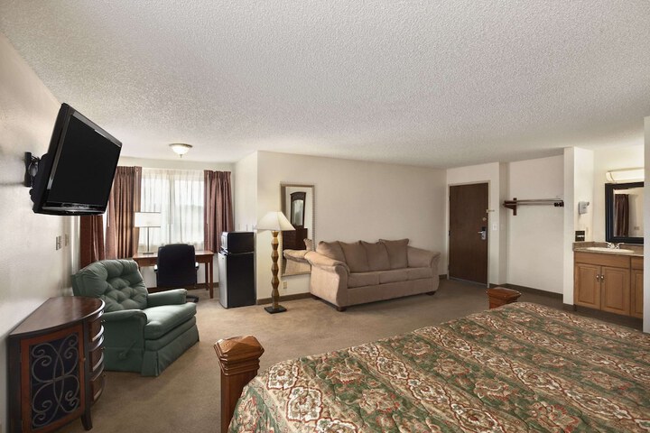 Room 16 of 21