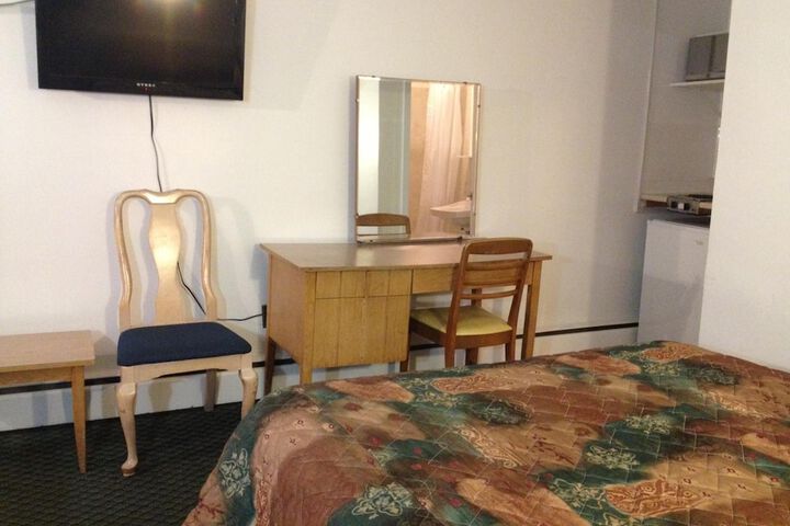 Room 12 of 39