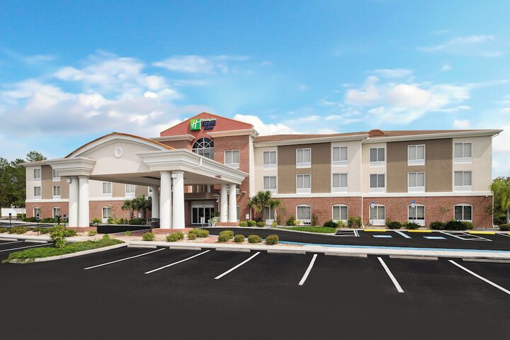 Hotel 2 of 67