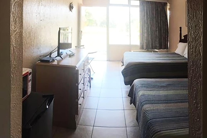 Room 14 of 19