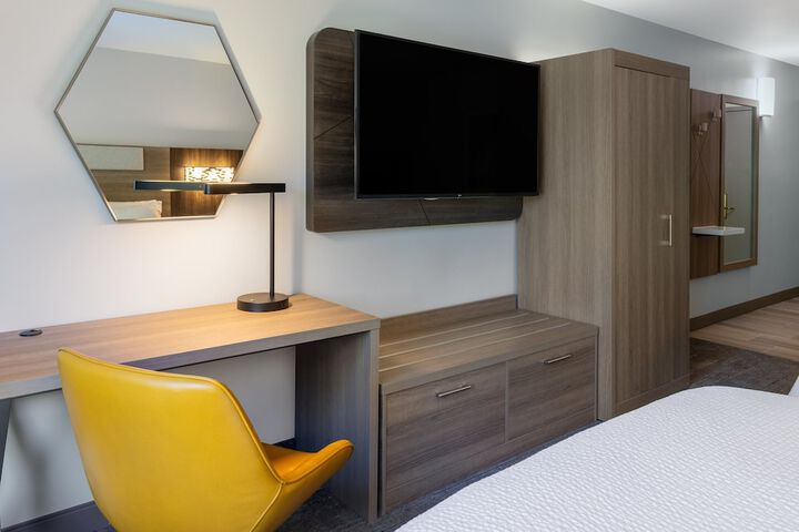 Room 20 of 80