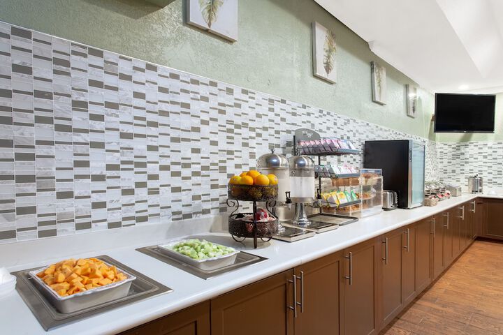 Breakfast/Coffee Service 38 of 43