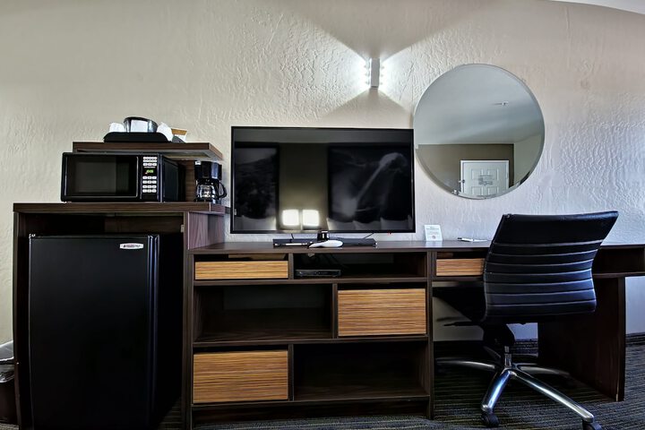 Room 43 of 65