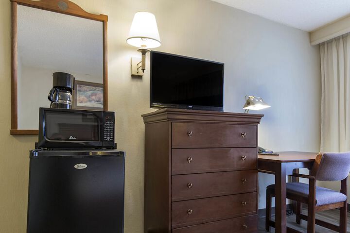 Room 10 of 41