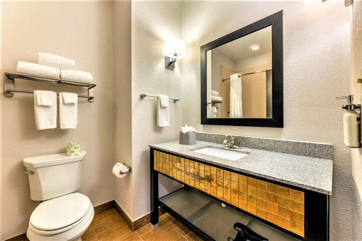 Room 18 of 34
