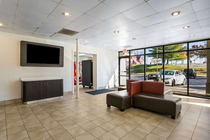 Hotel Interior 10 of 46