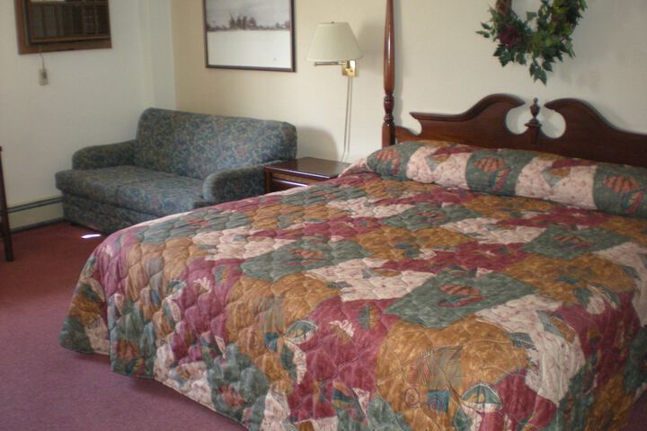 Room 12 of 26