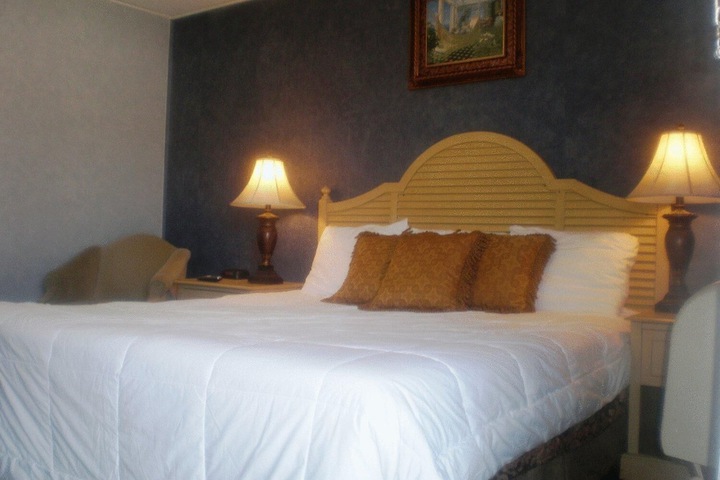Room 10 of 25