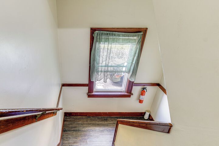 Apartment 1 Mi to Buffalo Botanical Gardens!