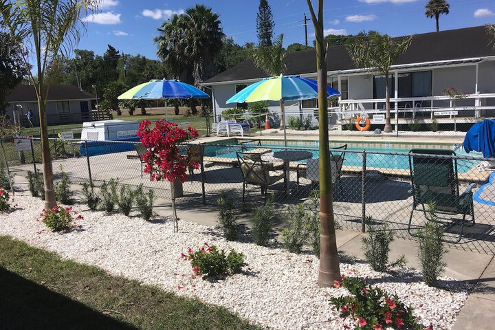 The Rivers Edge Motel