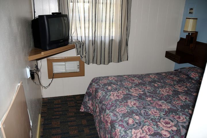 Room 18 of 44