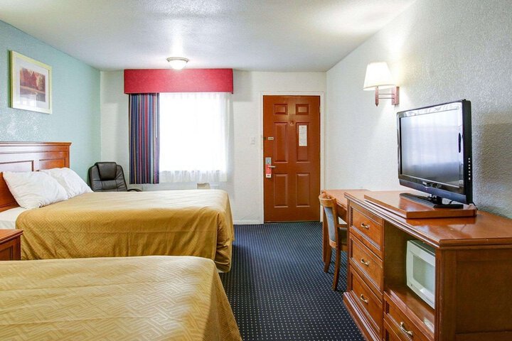 Room 13 of 39