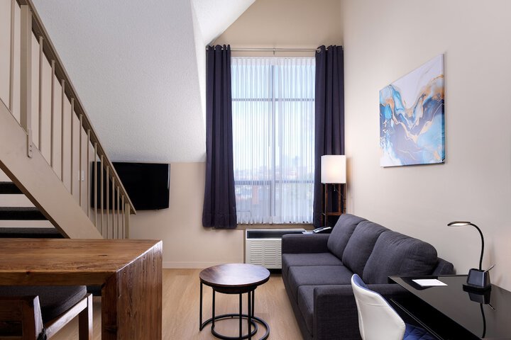 Room 22 of 84